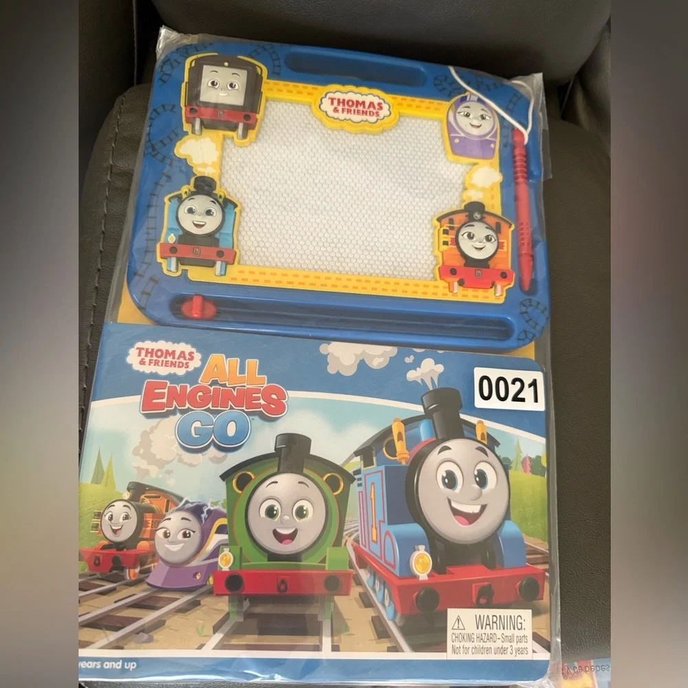 Thomas & Friends‎ Magnetic Drawing Board & Book Learning Series Ships Next Day